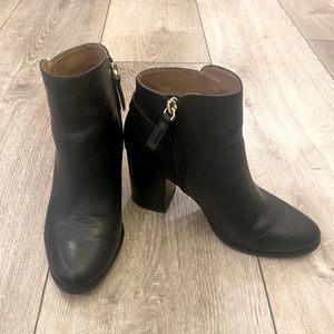 Louise et Cie black ankle boots. Size 7